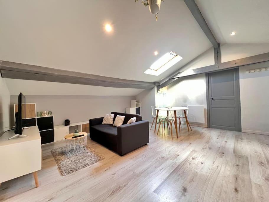 Le Clos Chassaing N5-Wifi-Centre Ville-Climatisation Périgueux Esterno foto